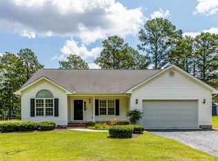 111 Laurel Oak Ln, Pinebluff, NC 28373