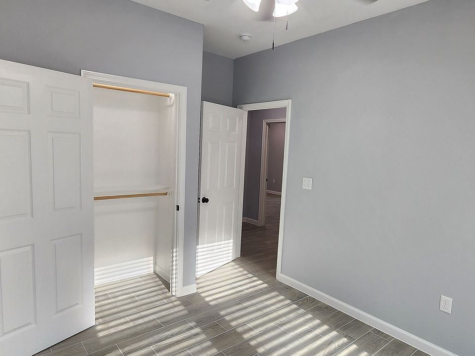 1st image of 510 Bluebonnet Dr