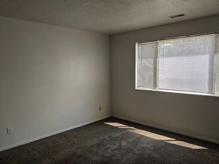 247 N 200 E #A — Photo 7