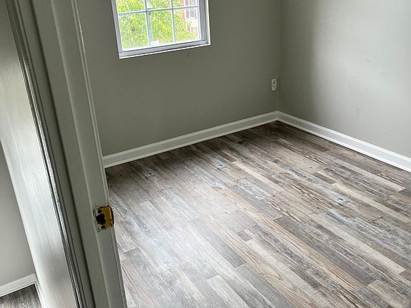 3rd image of 1903 Eloise Ln