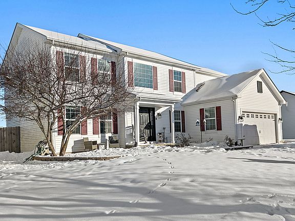 3rd image of 39 W Bluebell Ave