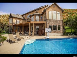 3586 N Layton Ridge Dr, Layton, UT 84040