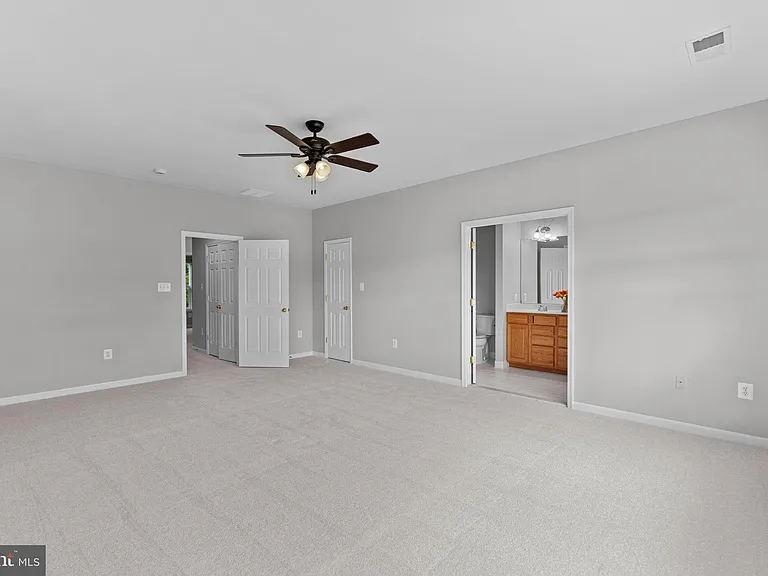 44253 Huron Ter — Photo 34