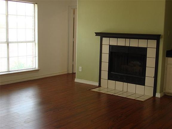 3rd image of 6924 Amethyst Ln