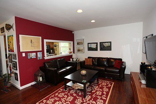 3rd image of 17 Fieldstone Dr