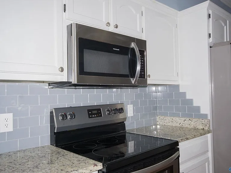 104 Lancaster Ct SW — Photo 13
