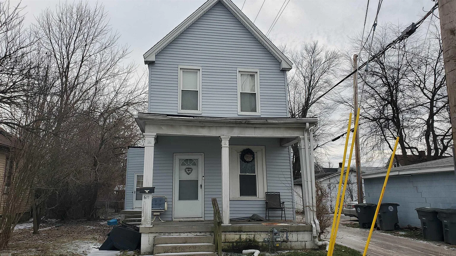 611 E Florida St photo 1