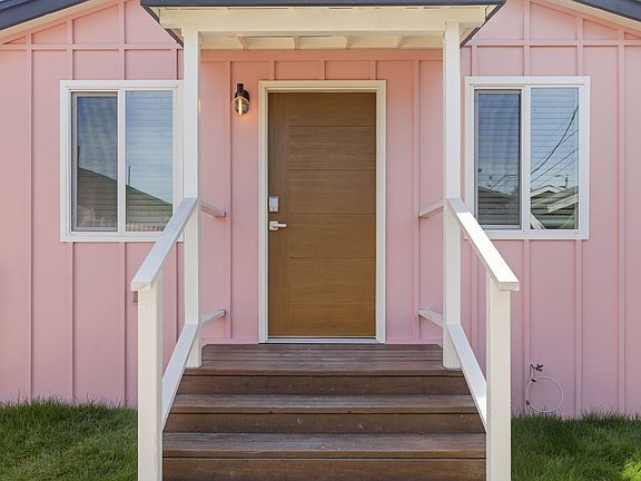 4th image of 4457-63 Texas St #4459