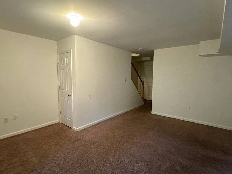 6762 Ducketts Ln #32-3 — Photo 16