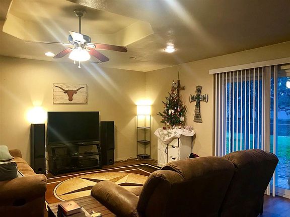 5th image of 2203 Valley East Ln
