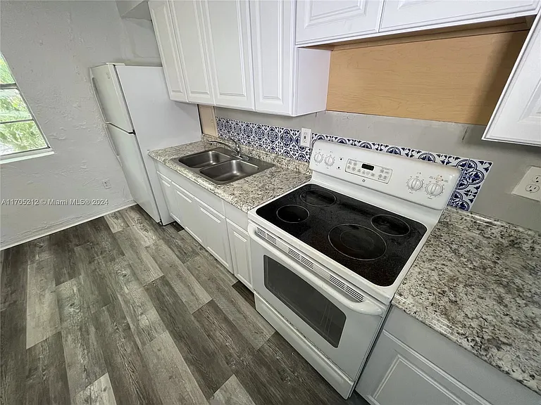 3225 NW 48th St #3221 — Photo 3