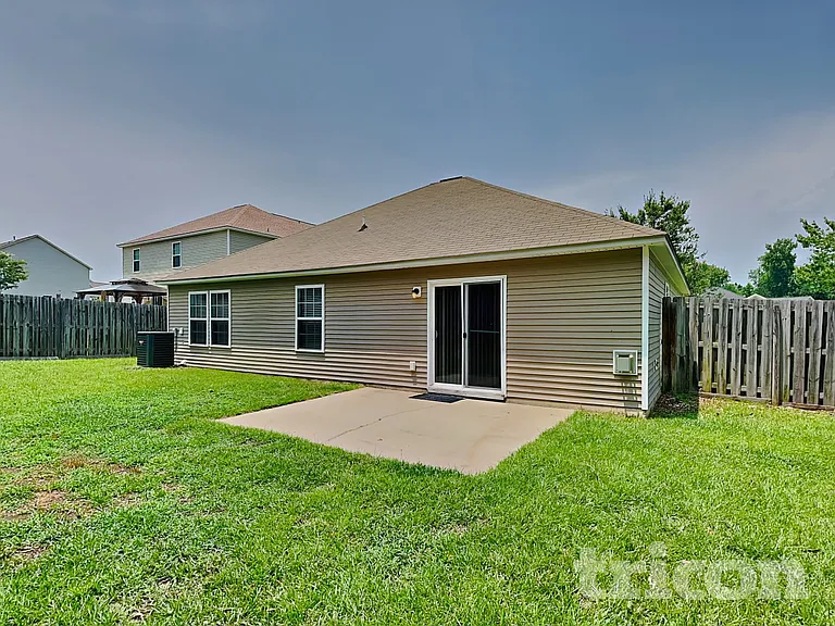 1204 Green Turf Ln — Photo 17