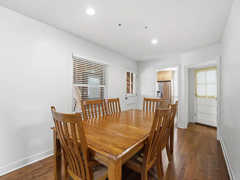 2923 W 50th St — Photo 13