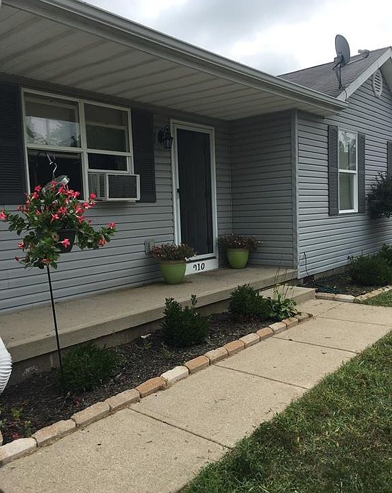 1st image of 210 Overlook Ct