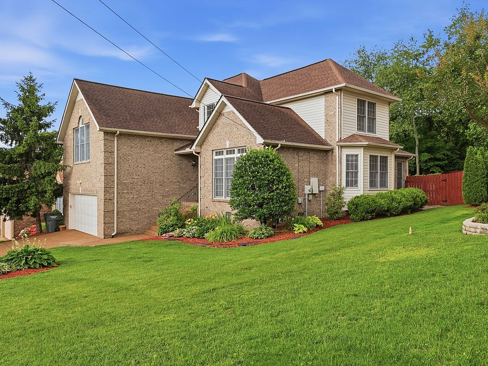 1st image of 409 Roma Ct