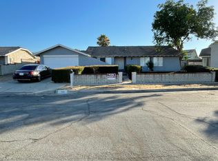 1010 W Moffatt St, Rialto, CA 92377