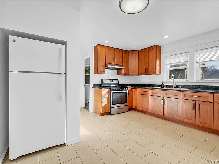 43-45 Parsons Blvd #2 — Photo 15
