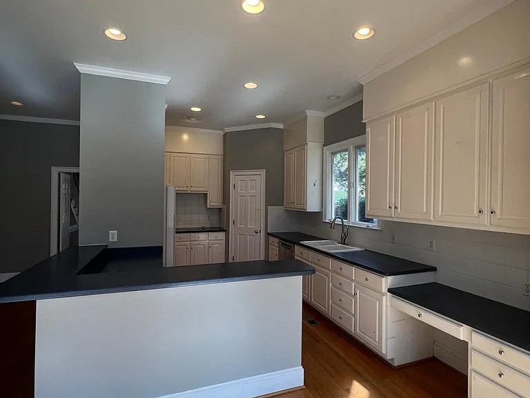 6910 Cedar Cove Ct — Photo 8