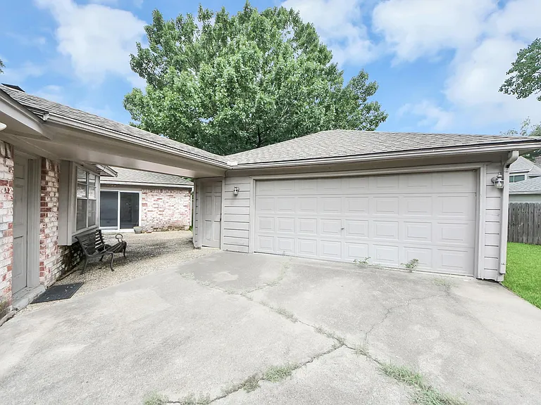 7510 Renmark Ln — Photo 46