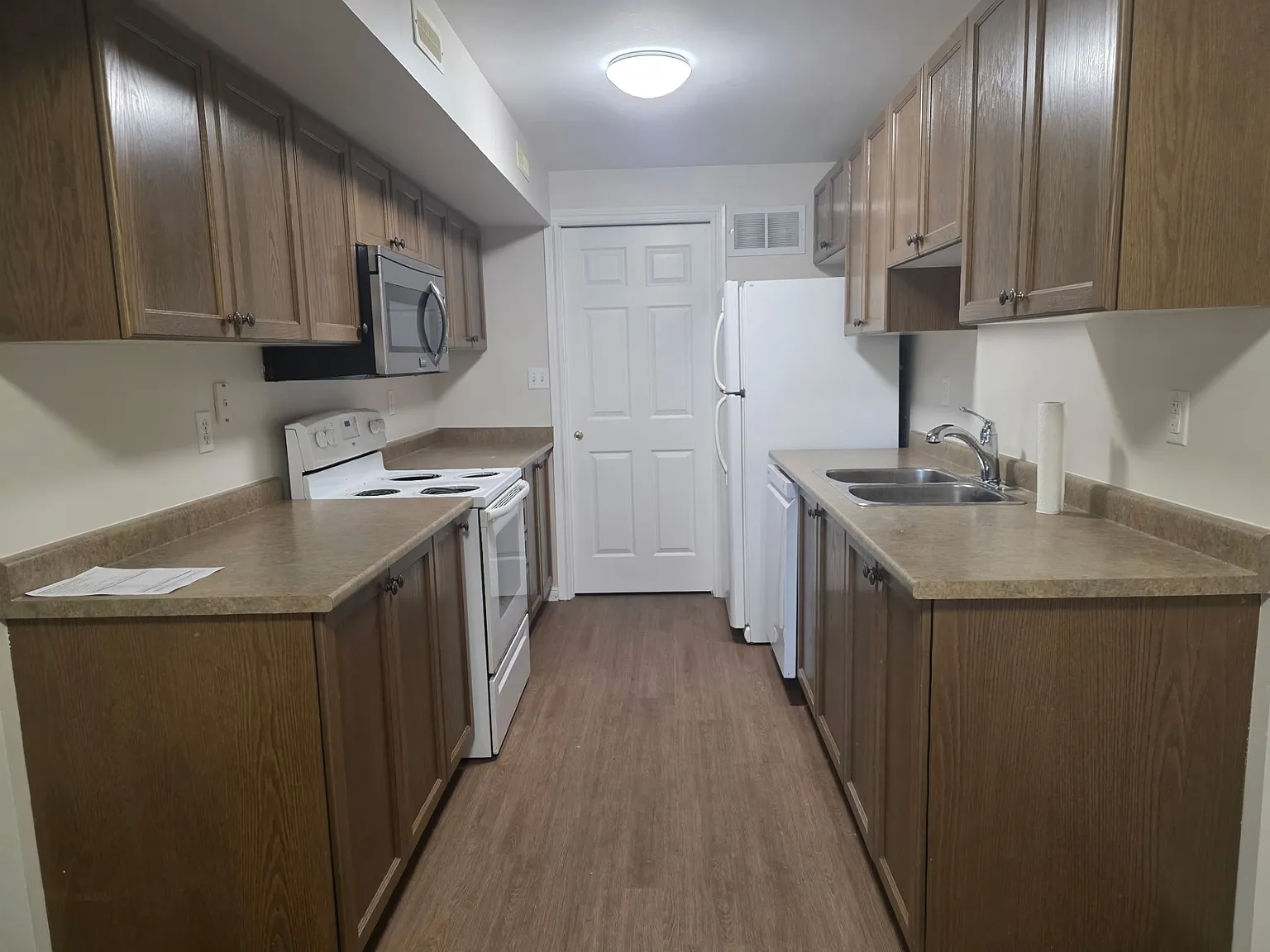 175 Stanley Street — Photo 2