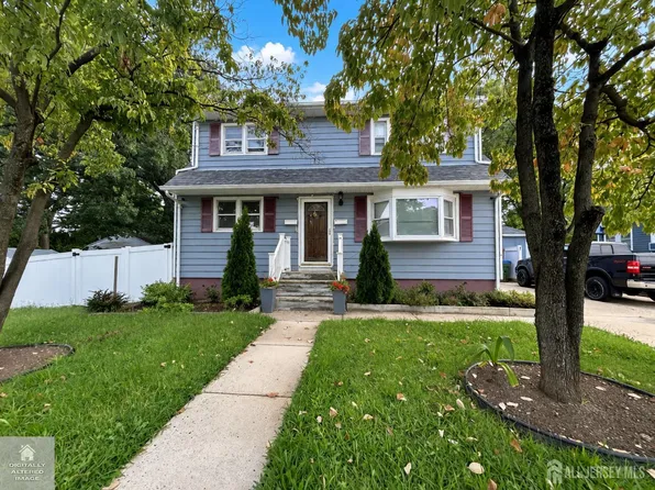 90 Harrigan St, Edison, NJ 08817