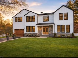 32 Felch Rd, Florham Park, NJ 07932