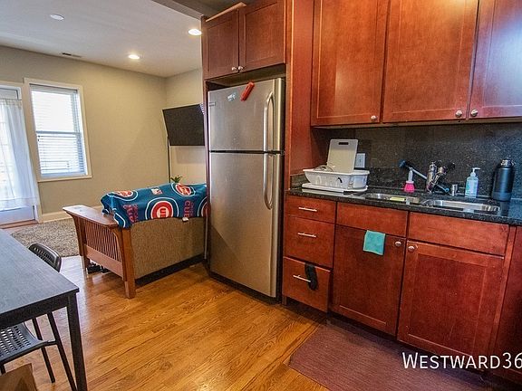 4th image of 4330 N Sacramento Ave APT 2E
