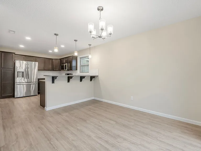 305 E Toledo St — Photo 15