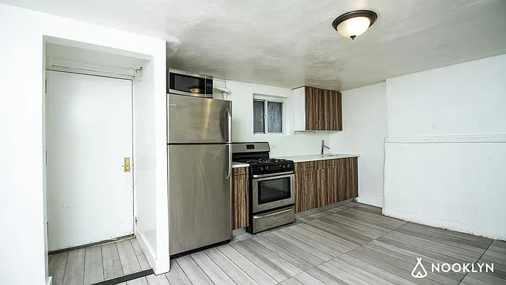 Rented by Nooklyn NYC LLC | media 28