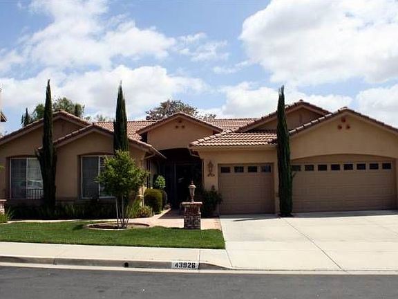 Located in Paseo del Sol