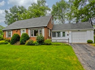 54 Mohawk Dr, Springfield, MA 01129