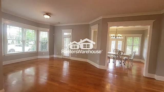 3227 Bakewell St — Photo 6