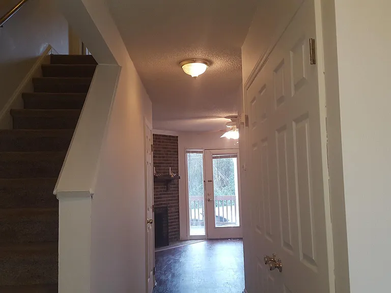 1634 Village Lake Dr — Photo 5