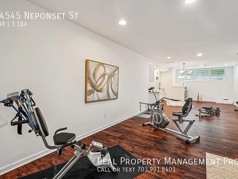 44545 Neponset St — Photo 37