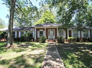 318 Oak Park Dr, Tullahoma, TN 37388