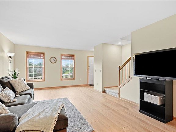 4th image of 3222 Dorchester Way