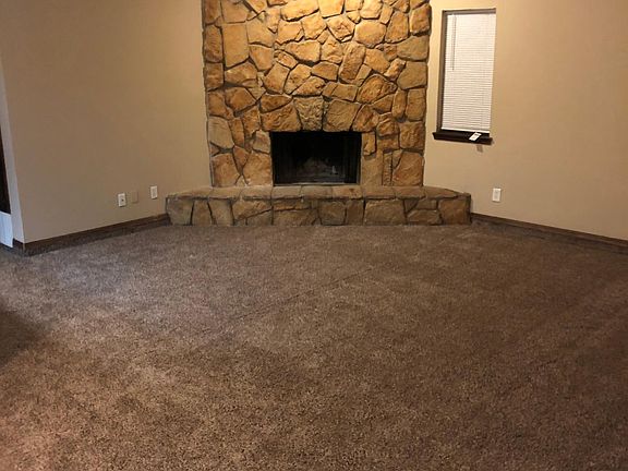 2nd image of 1910 Twisted Oak Dr