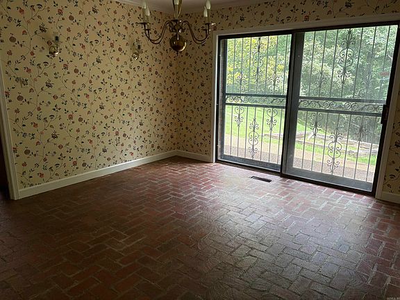 5th image of 508 Ridgemont Rd