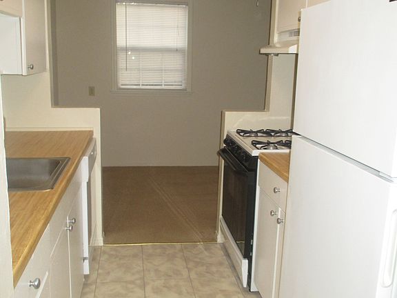 2nd image of 10 Hasbrouck Dr APT C