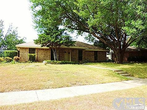1st image of 1701 Carolyn Way