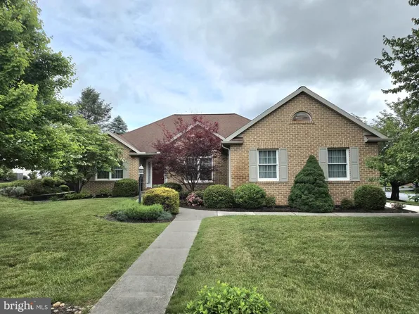 920 Woodley Dr, Mechanicsburg, PA 17050