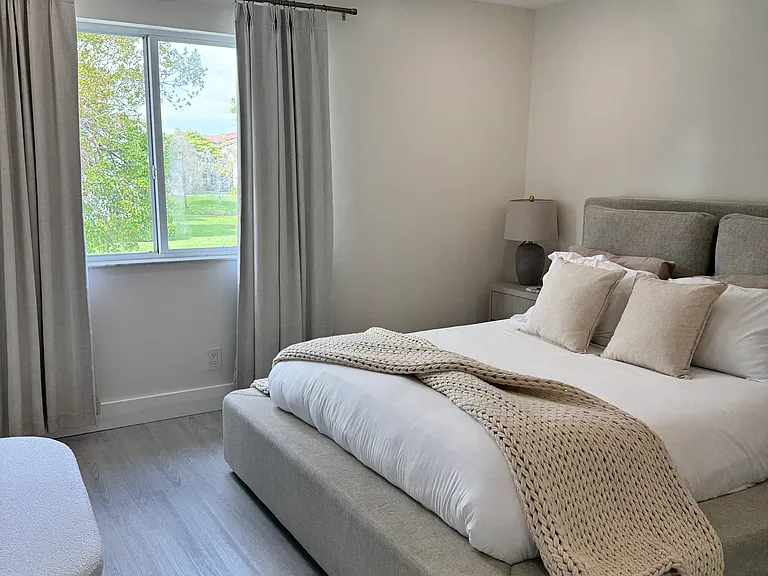 4453 SW 11th Pl — Photo 14
