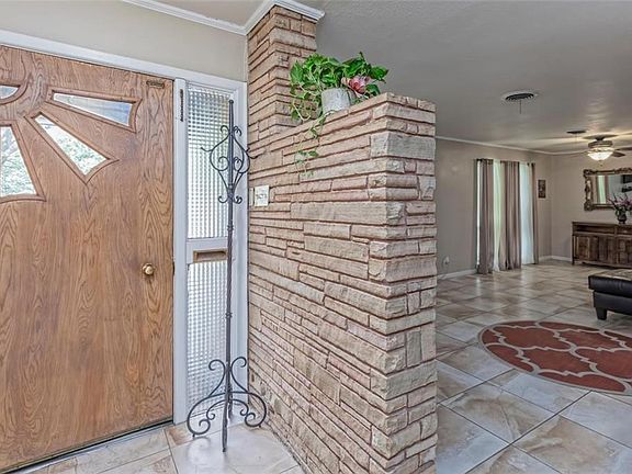3rd image of 4325 Idylwood Ln