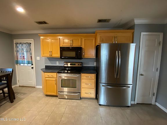 4th image of 2311 Paul Harvey Ave