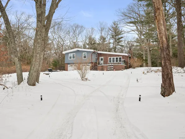 686 Squaw Rock Road, Plainfield, CT 06354