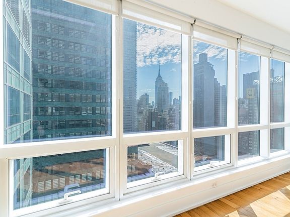 3rd image of 350 W 42nd St APT 27I