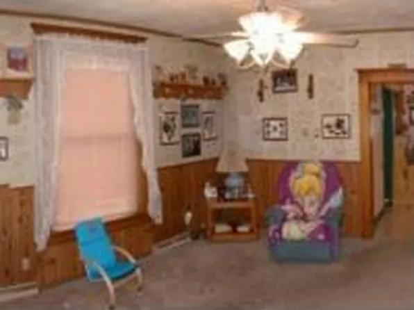 4 E Silver St, Wapakoneta, OH 45895