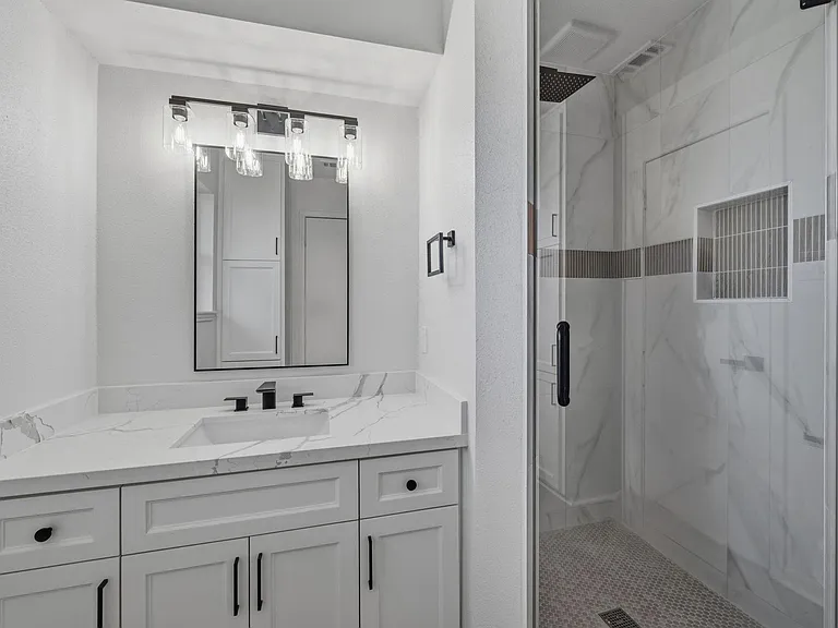 210 Ridgemont Dr — Photo 23