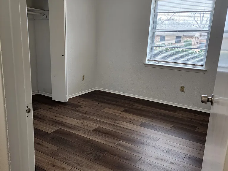 606 White Dr — Photo 12