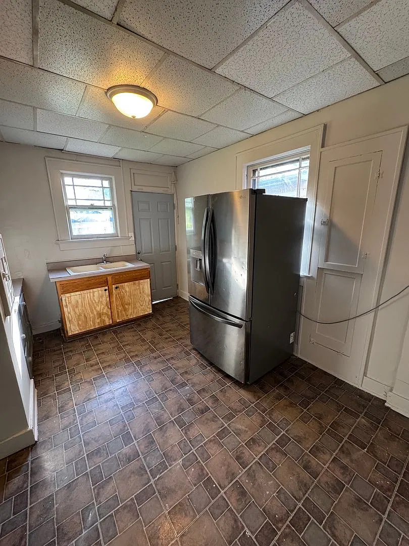 2719 Euclid Ave. — Photo 4